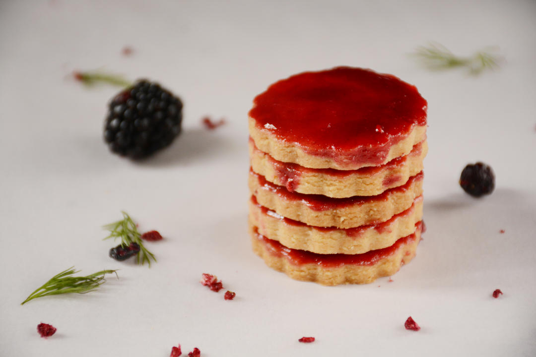 【覆盆子杏仁饼干 Raspberry Almond Sables的做法步骤图】杜撰的柚子-制作