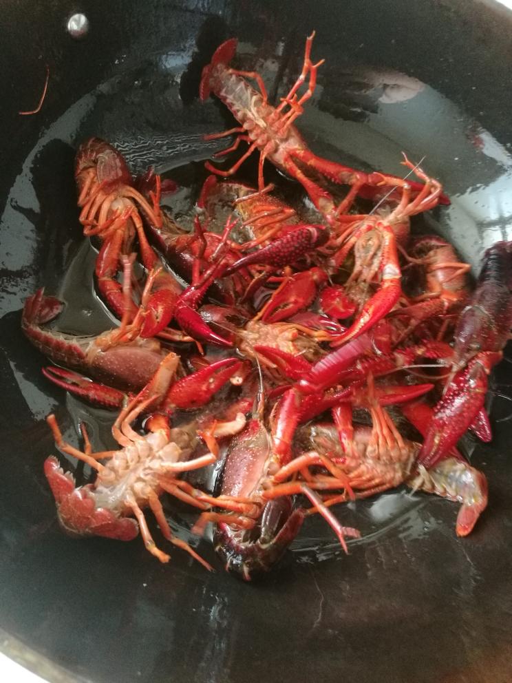 麻辣小龙虾