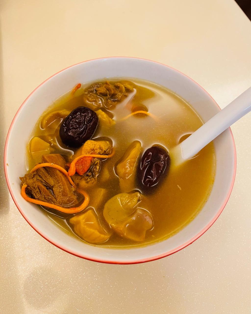 kiwi76做的板栗虫草花炖鸡汤