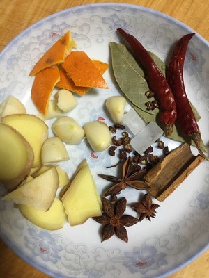 超鸡好吃的羊肉烧胡萝卜的做法 步骤5