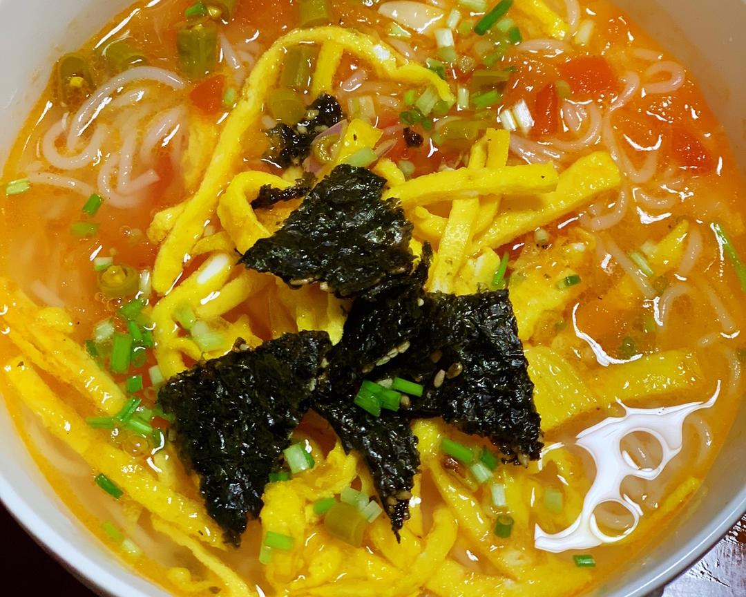 番茄米线的做法