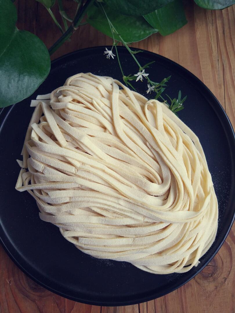 鸡蛋手擀面