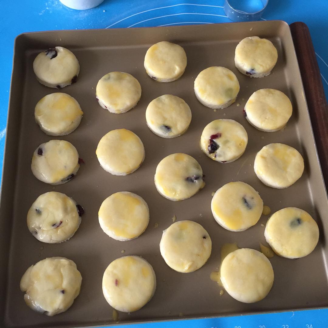 【超级快手美味的英式司康的做法步骤图】柳飘扬-制作