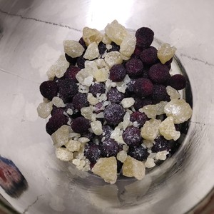 自制杨梅酒的做法 步骤3