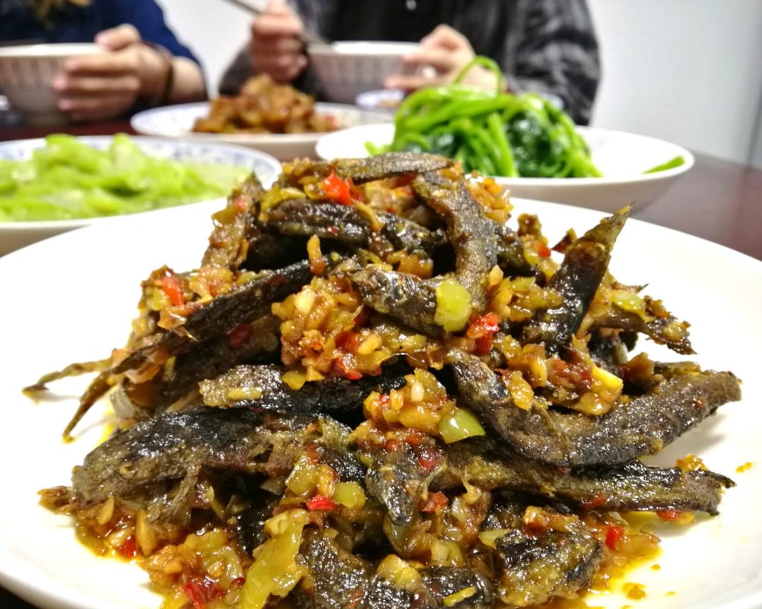 【碎椒泥鳅的做法步骤图,碎椒泥鳅怎么做好吃】时光半盏_下厨房