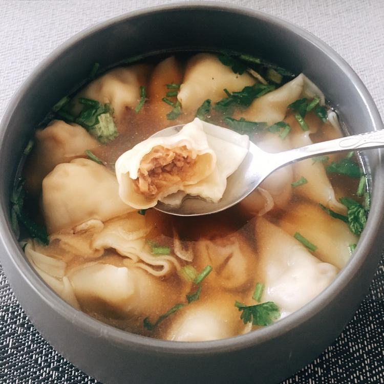 yu洲尘埃做的香菇鲜肉馄饨