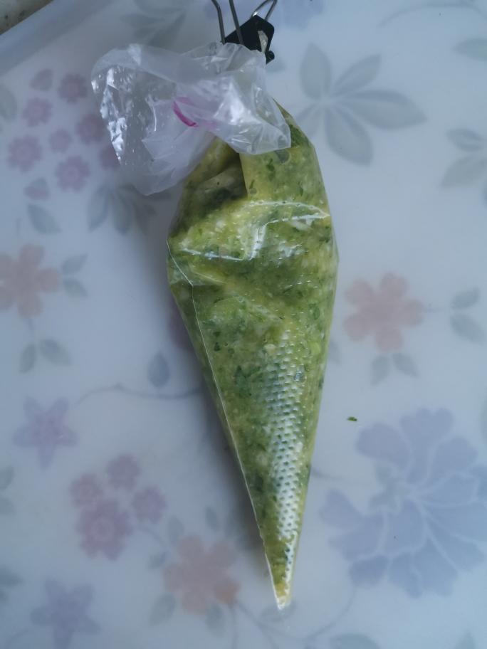 咸香葱面包的做法 步骤2