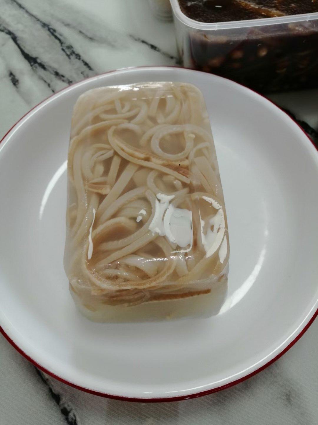美味咖啡1976做的水晶肉皮冻