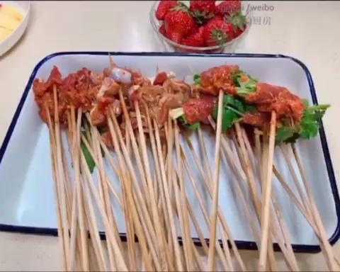 十几种牛肉串串和小郡肝一大锅只要98.5!