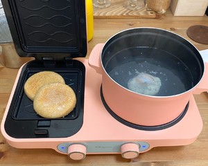 【东菱三明治早餐机】经典班尼迪克蛋Egg Benedict的做法 步骤10