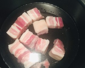 家庭版红烧肉的做法 步骤1