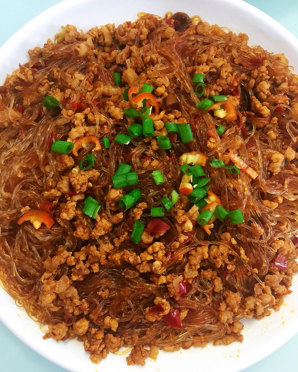 蔷薇花开开满园做的老丁的私房菜-蚂蚁上树