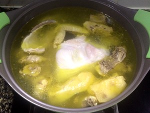 老火靓汤记—胡椒猪肚鸡汤的做法 步骤9
