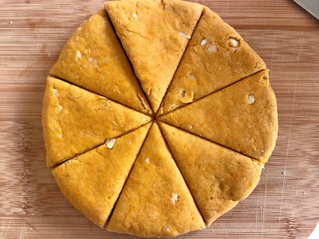 【无糖全麦南瓜干酪司康的做法步骤图】Seven叫老奕-制作