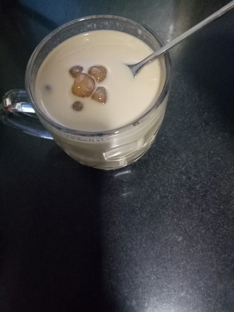 李lhh做的超香浓手煮奶茶绿茶