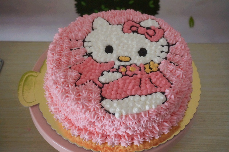 樱桃小丸子做的生日蛋糕&白色情人节{hellokitty凯蒂猫蛋糕}