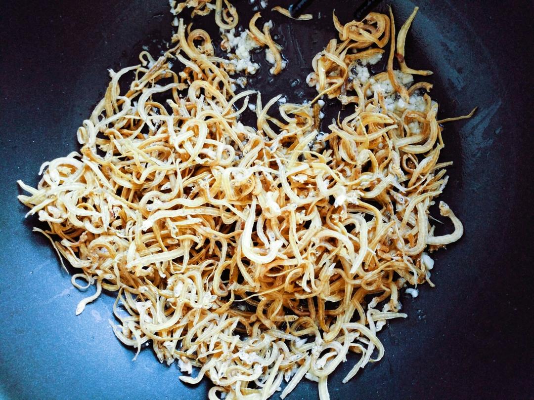蜜汁坚果香拌银鱼的做法 步骤8