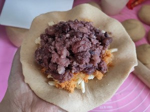 全麦红豆肉松芝士欧包(蒸锅版)的做法 步骤4