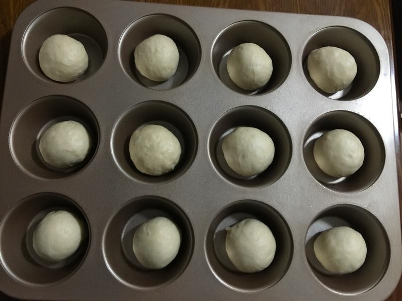 【超Q软蛋奶小面包的做法步骤图，怎么做好吃】周小邪-制作