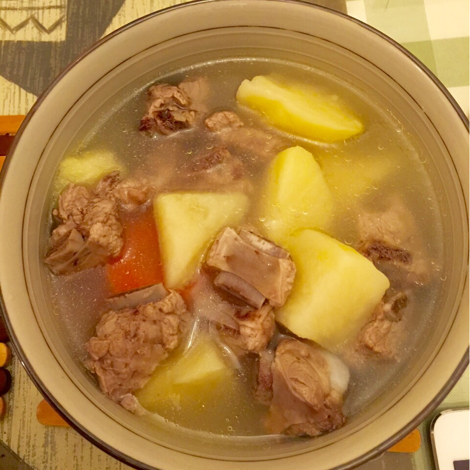 晴天_toe0做的土豆排骨汤