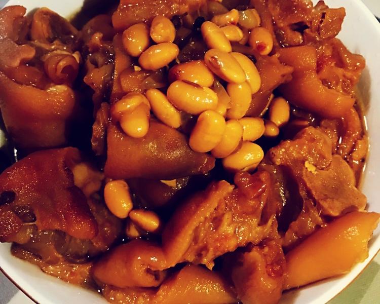 黄豆炖猪蹄炖黄豆简单版