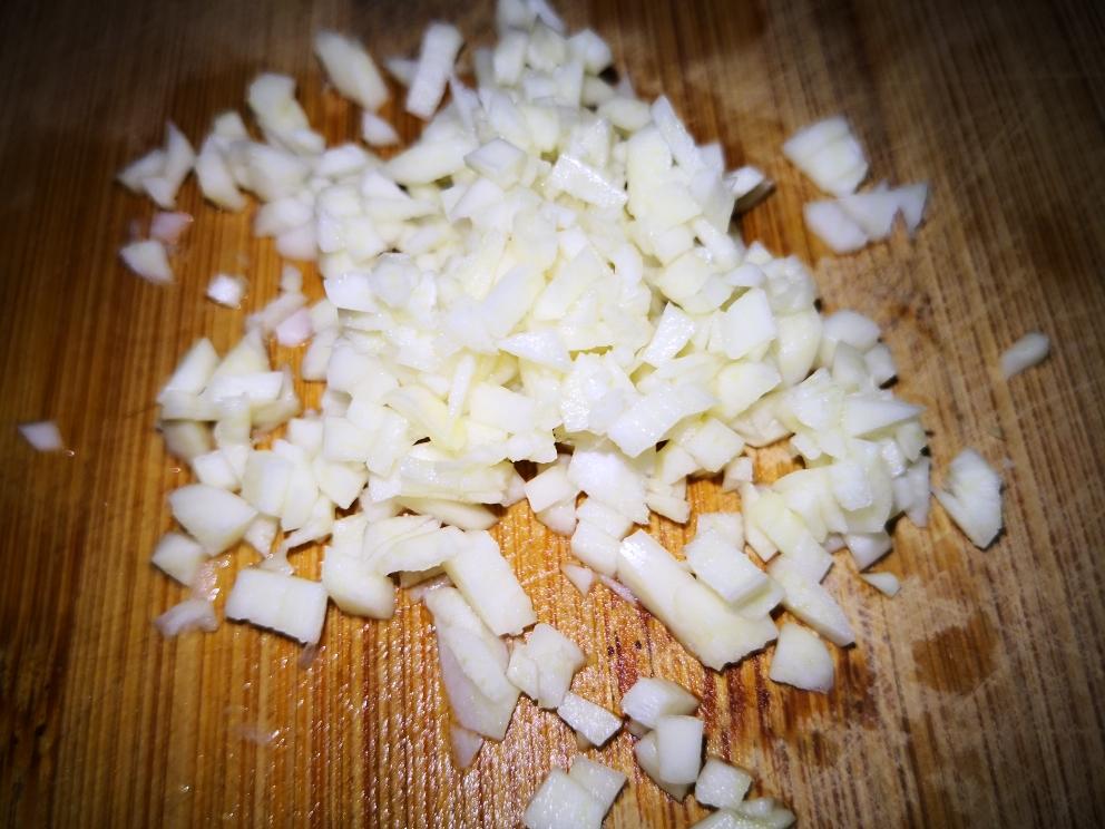 飘香的凉拌菠菜