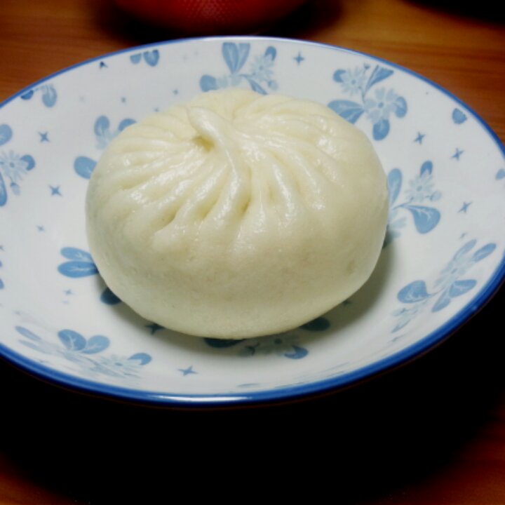 水中映月光做的青菜小肉包