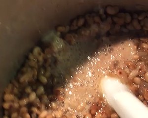 极力推荐的东北大酱新做法。一个月后就能吃!的做法 步骤4