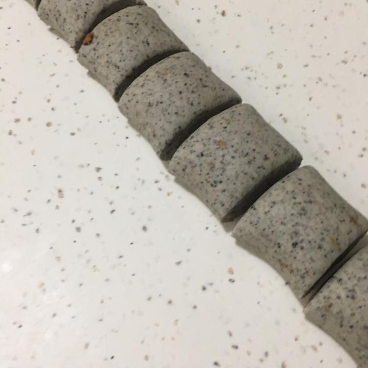 黑芝麻红枣馒头