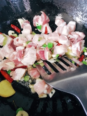 超级下饭的油豆泡烧肉的做法 步骤4