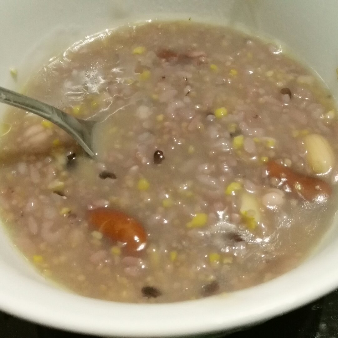 小玉波波做的五谷杂粮粥