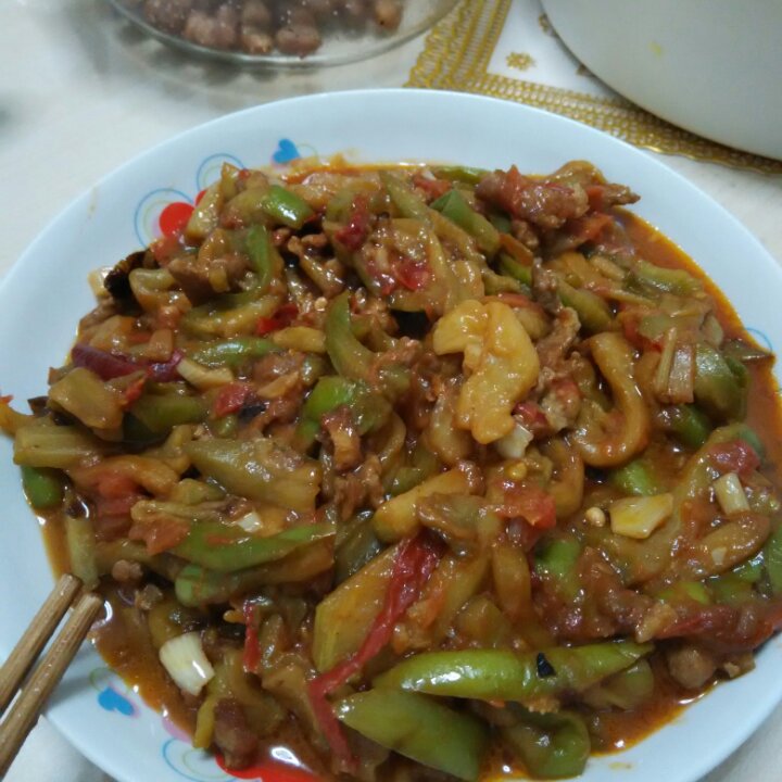 图东东做的肉末茄条