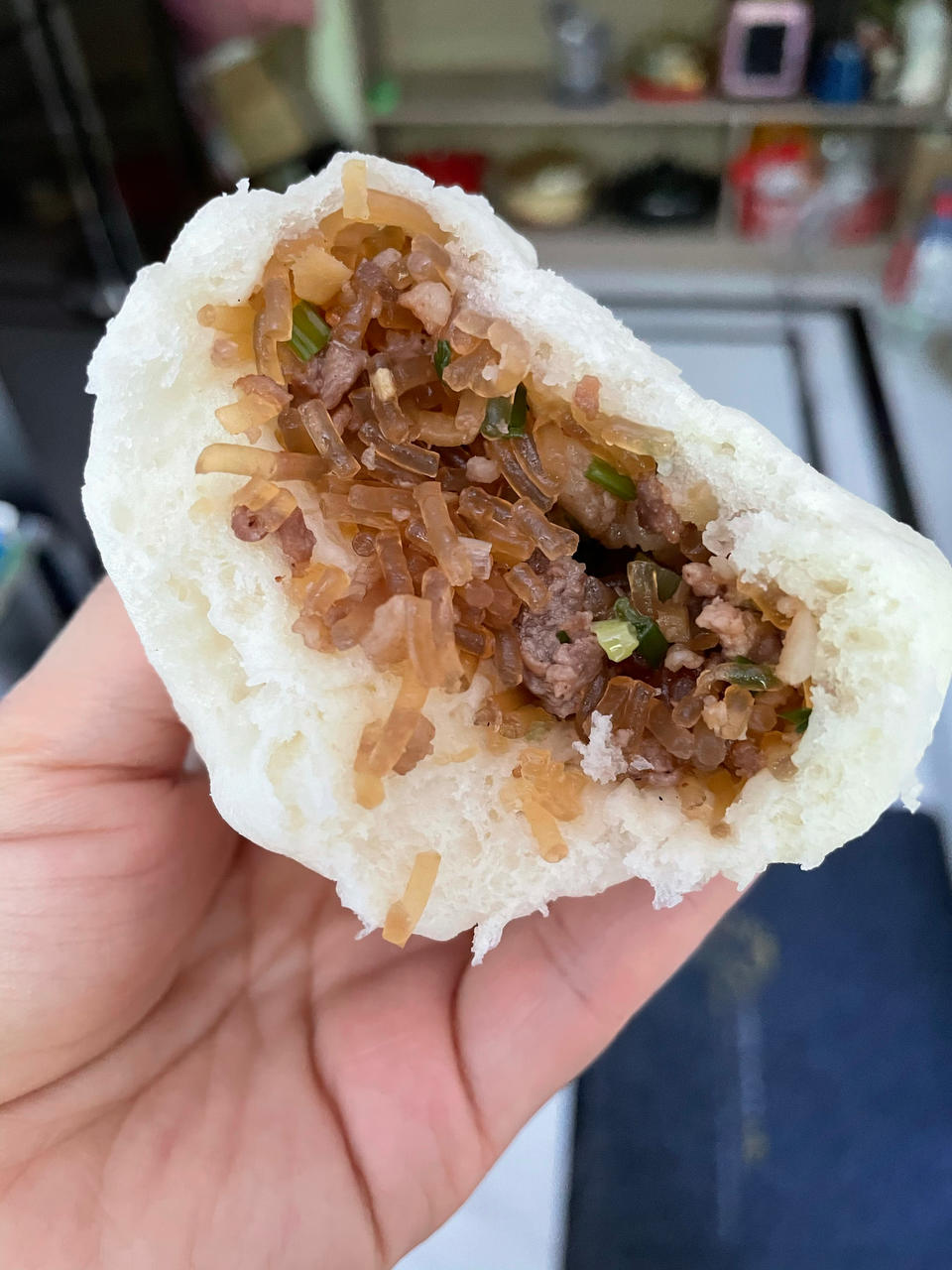 芩苏做的皮薄馅儿大的粉丝肉末包子(馅料做法)