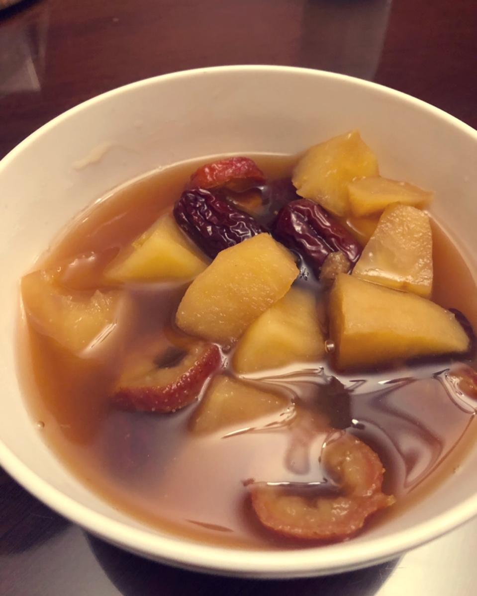 kokon做的山楂大枣苹果汤