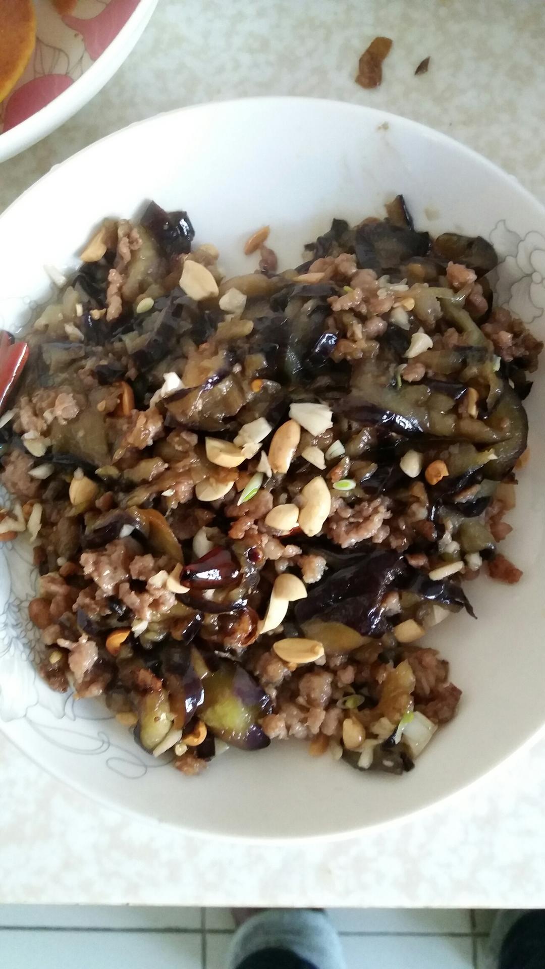 【肉末蓑衣茄子的做法步骤图,怎么做好吃】手