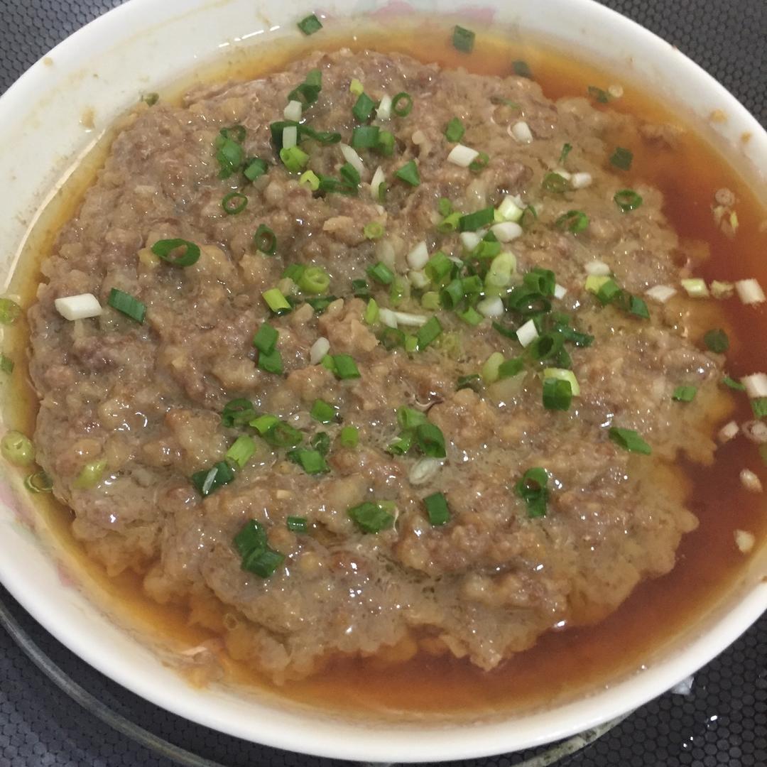 飞燕草925做的香菇马蹄蒸肉饼