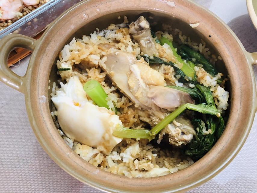 小瘦懒猪-1做的腊鸡腿煲仔饭