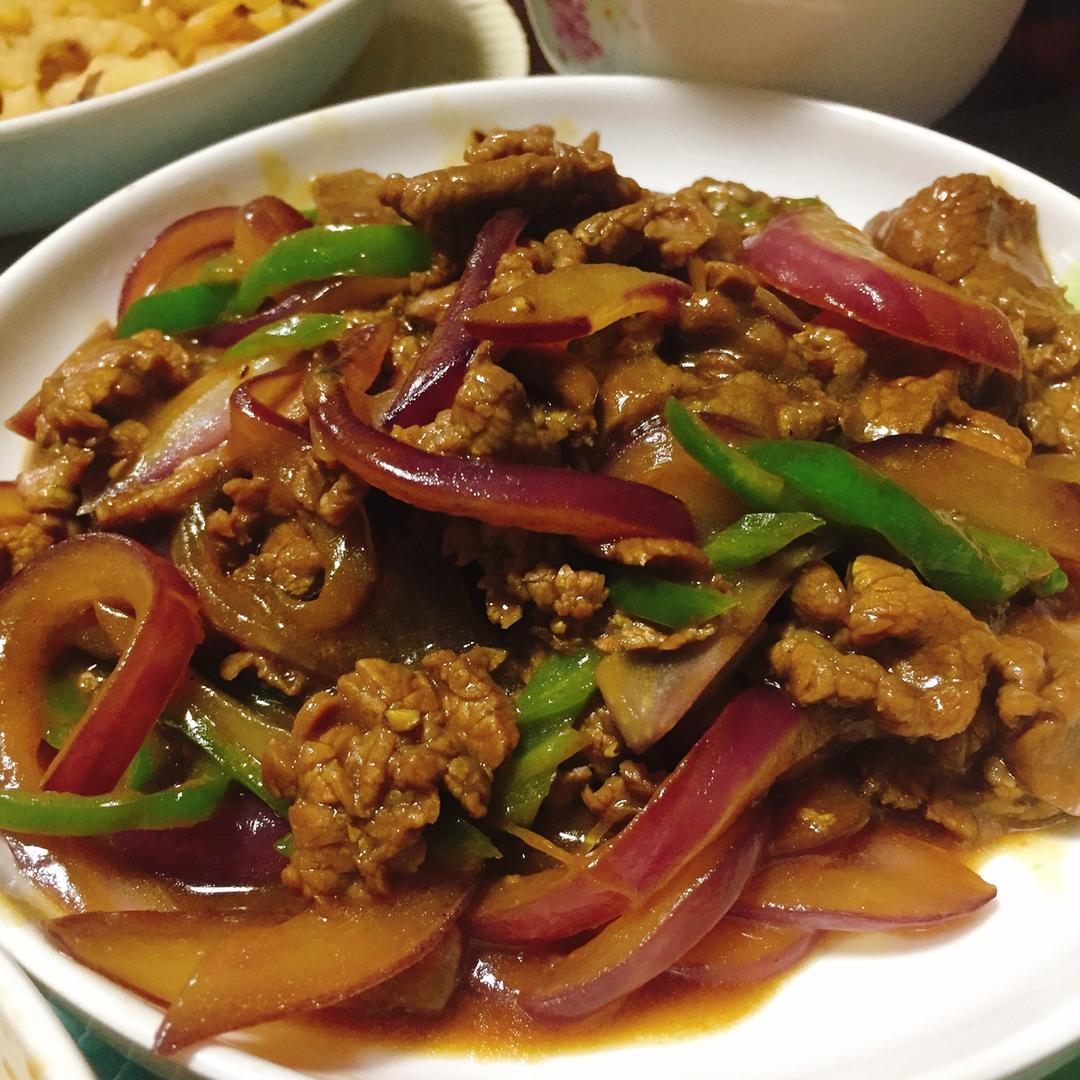 考拉大婶儿做的洋葱炒牛肉