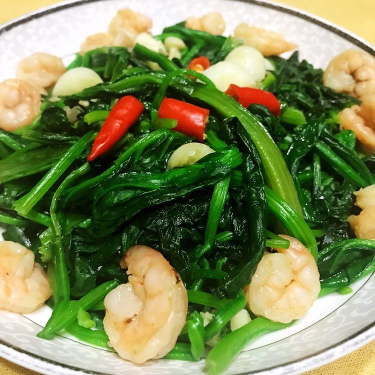 圆咕隆咚胖儿欠欠做的菠菜虾仁