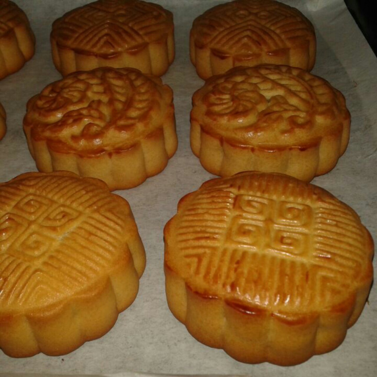 笑看红颜晚做的五仁月饼