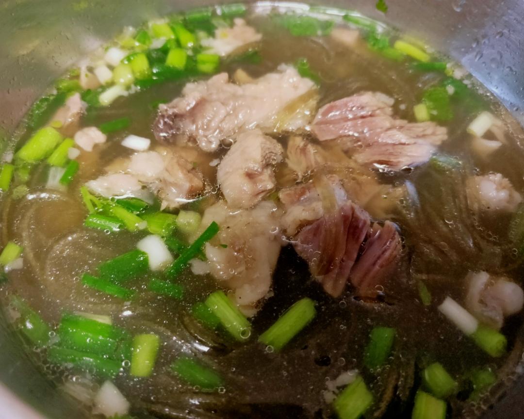 超级鲜美的牛肉粉条汤