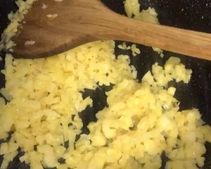 酥脆酸甜菠萝派的做法 步骤3