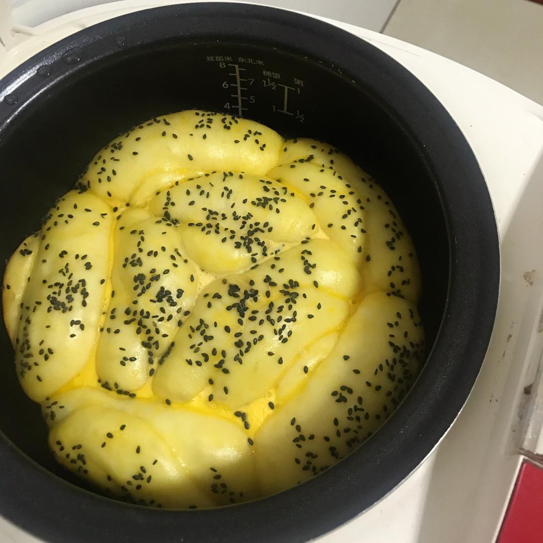 慧66做的电饭锅版烤面包