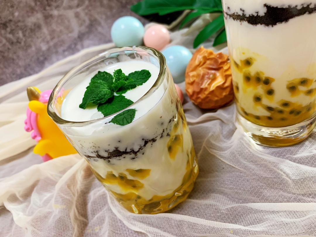 百香果酸奶杯