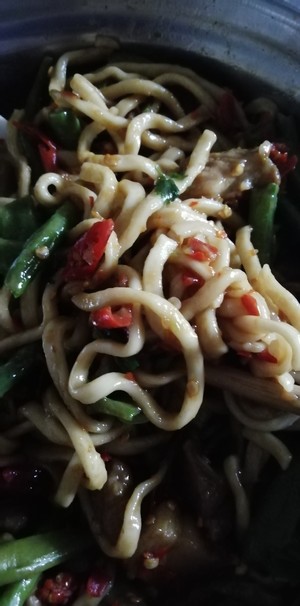 豆角焖面的做法 步骤10