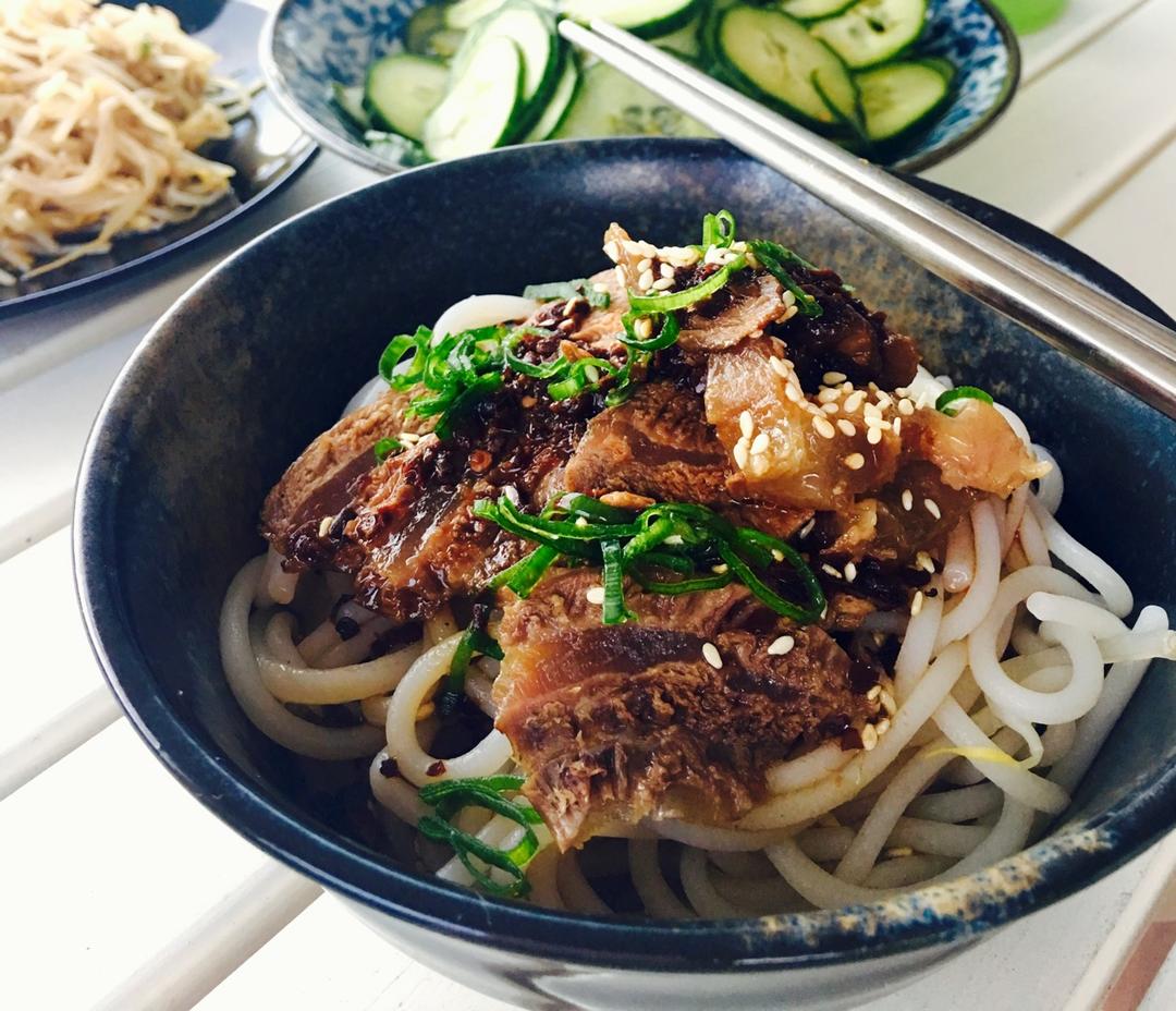 无名酱牛肉拌粉 大a美食实验室