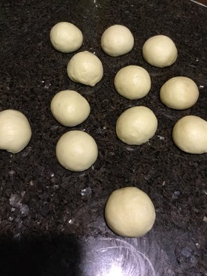 蝴蝶结小餐包的做法 步骤8
