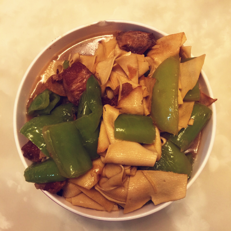 为爱的人做一道拿手菜做的尖椒豆片