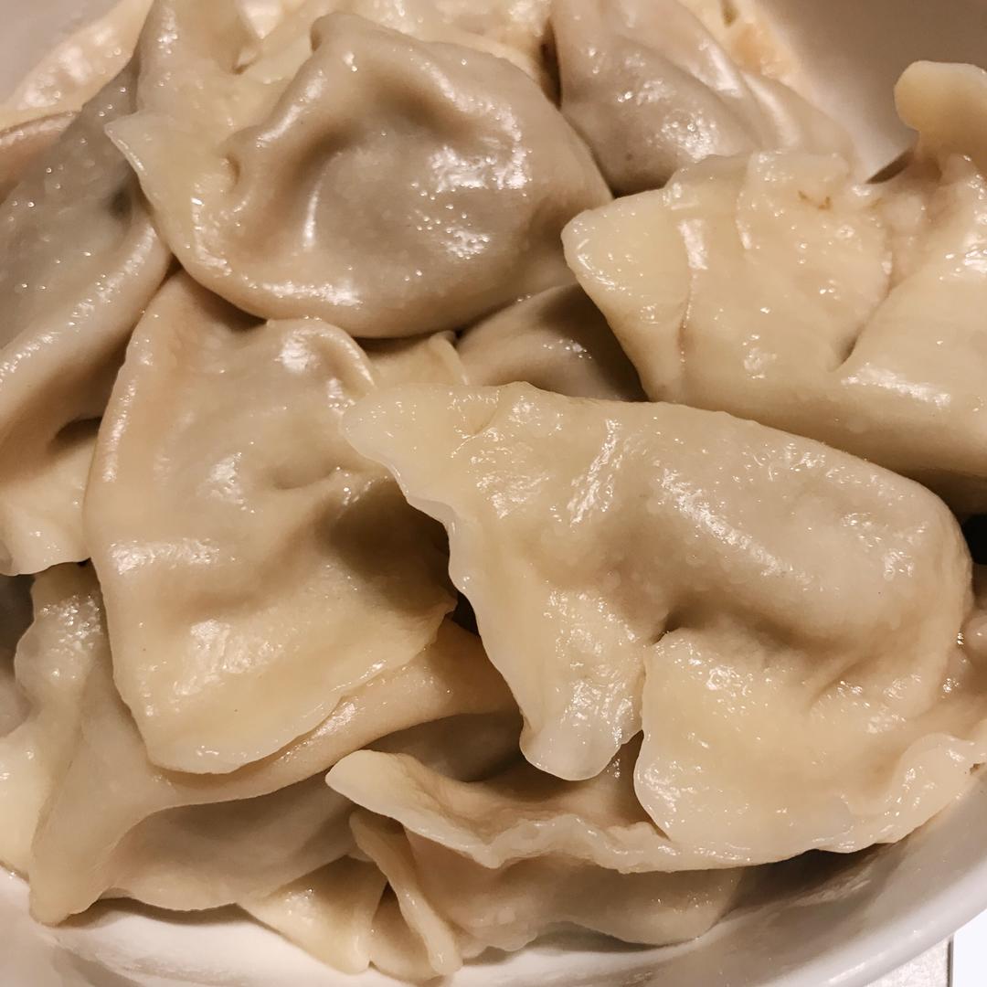 【猪肉小葱饺子的做法步骤图,怎么做好吃】舌