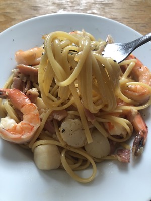 和风蒜虾意大利面Spagetti with Wafu Garlic & Prawns的做法 步骤3